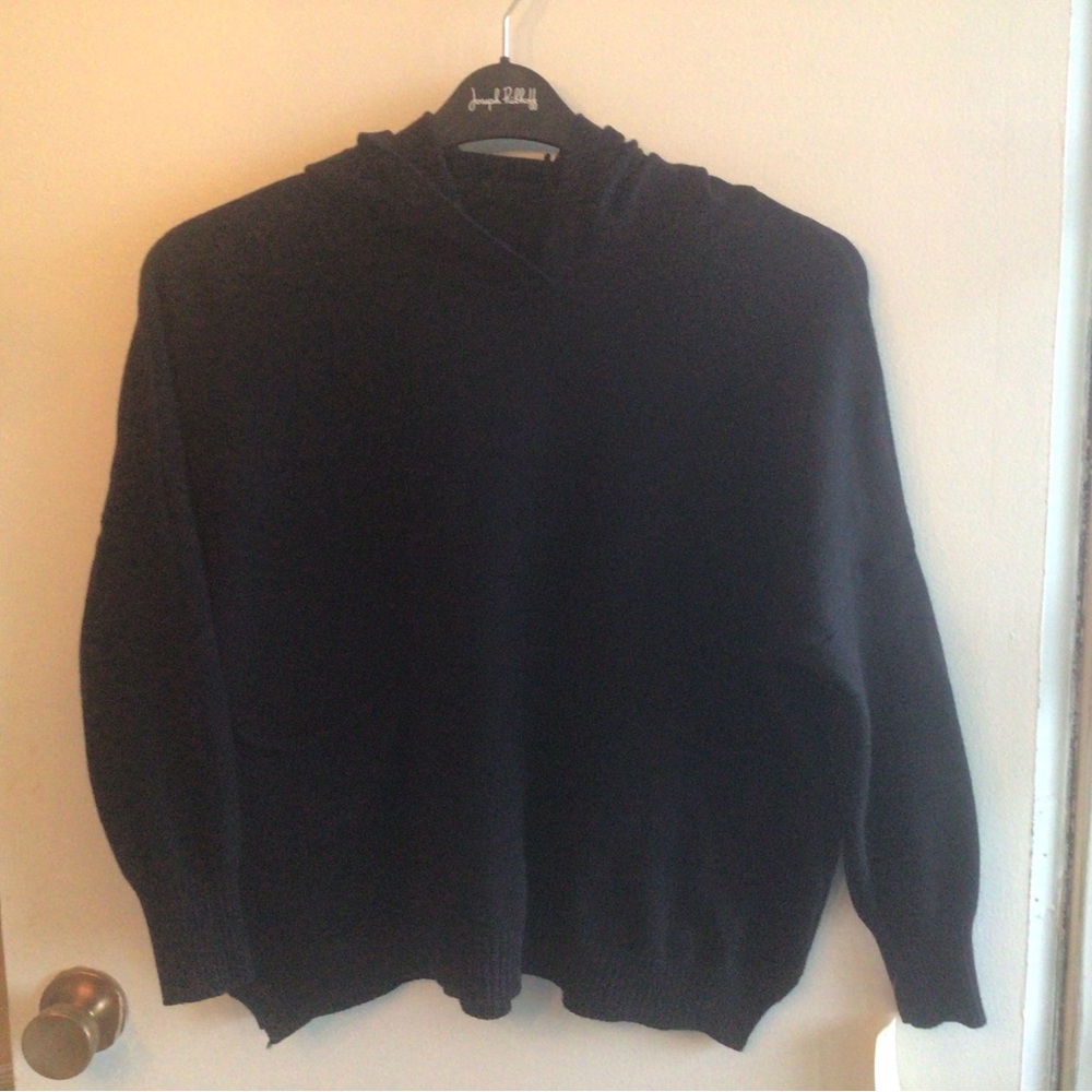 Catherine Lilly Whites
Navy hooded Sweater